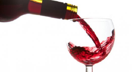 Potvrzeno: 2 sklenky vína před spaním Vám pomohou při hubnutí
