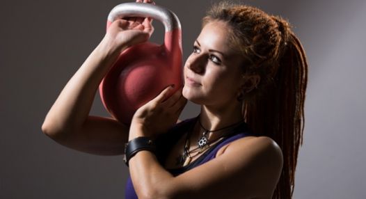 Jak vybrat Kettlebell a 4 skvělé cviky pro posílení celého těla